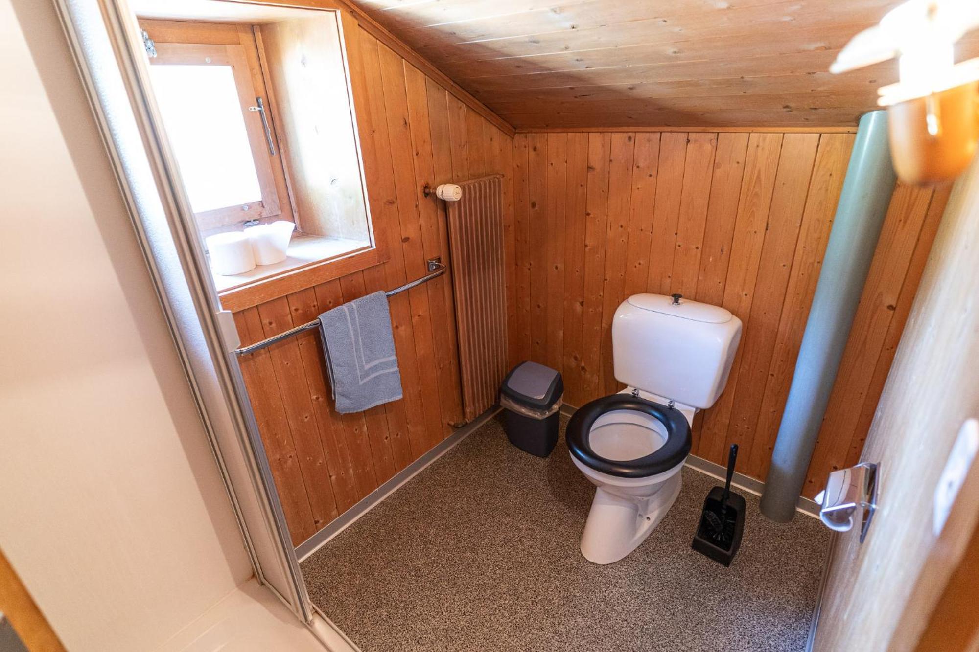 Gasthaus Edelweiss Vals Bagian luar foto
