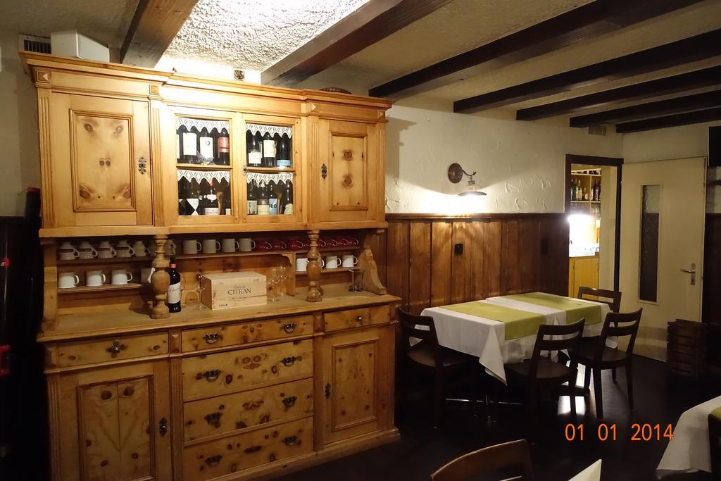 Gasthaus Edelweiss Vals Bagian luar foto