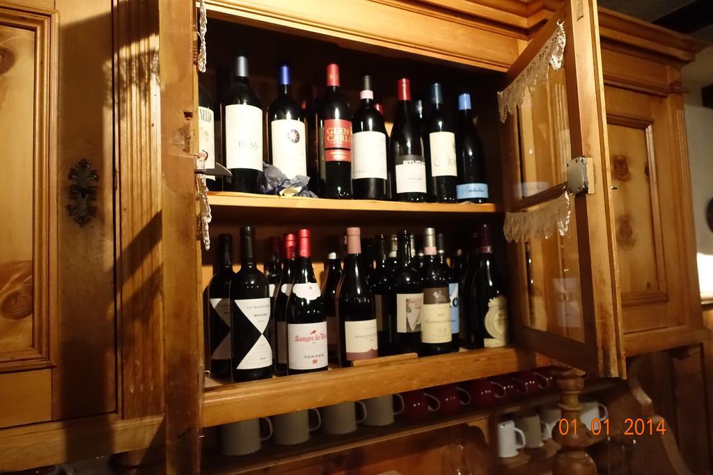 Gasthaus Edelweiss Vals Bagian luar foto