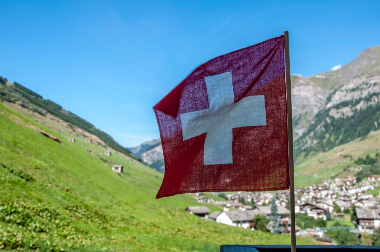 Gasthaus Edelweiss Vals Bagian luar foto